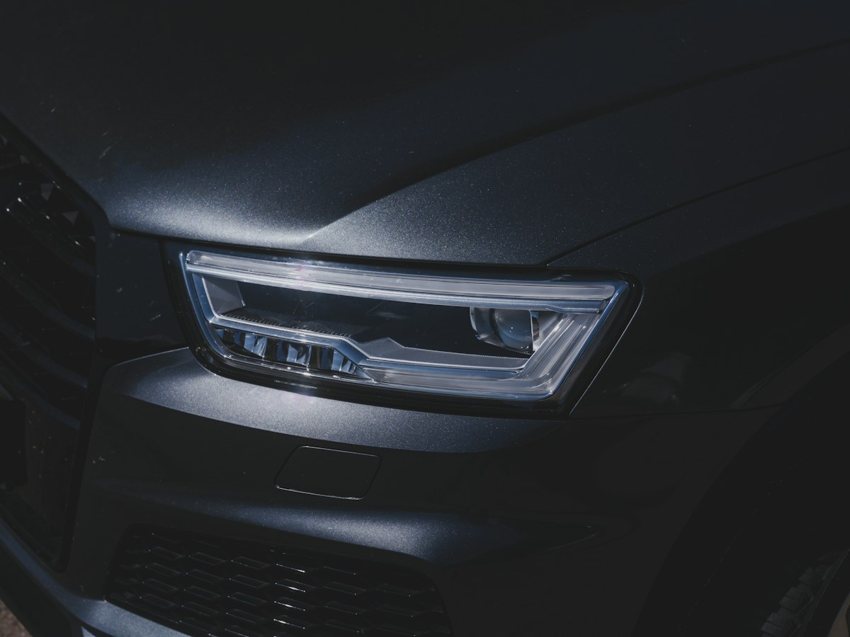 Lampu projector mobil